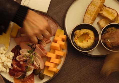 The Naked Duck Martin Place East Sydney Cafe Restaurant Menu Phone Reviews Agfg