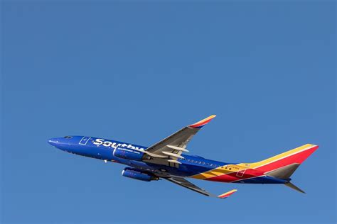 Video Southwest Airlines Pilot Threatens To Cancel Flight After Passenger Shares Nude Pictures