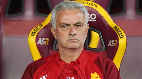 Colpo Di Scena Roma Mourinho Rischia L Esonero Futuro In Bilico In