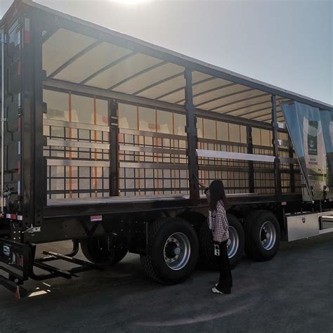Log Trailer Box/ Van Type Logistics Transportation Curtain Side Semi