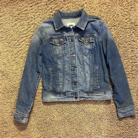 Old Navy jean jacket size M - Depop