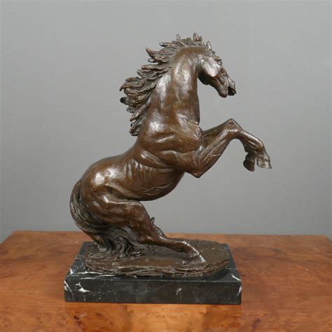 Cheval cabré Sculpture en bronze Statues