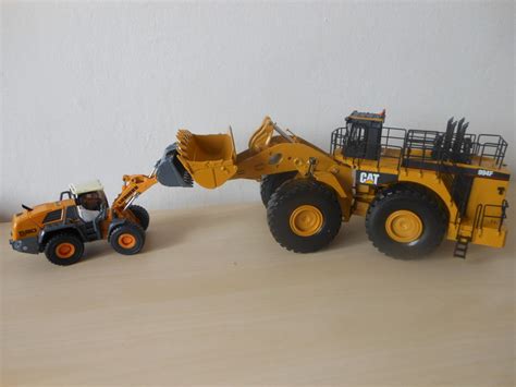 Prodej sbírky modelů stavebních strojů - 1:50 / Modely / Fórum / bagry ...