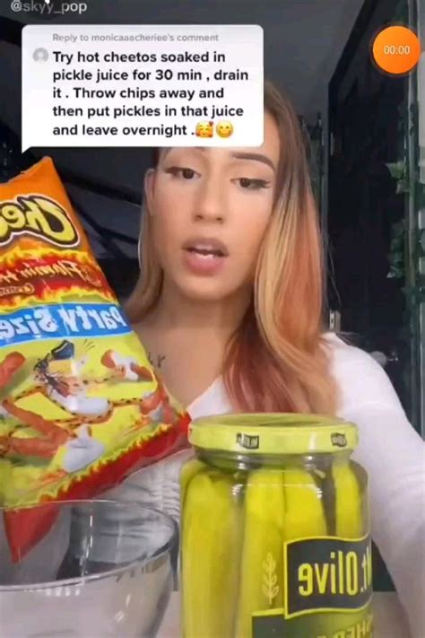 Gay Man Oml This Is How U Know They Gay First The Hair And Makeup And Then The Cussing For No