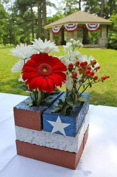 20 Easy Patriotic Centerpieces To Diy In Minutes Hike N Dip