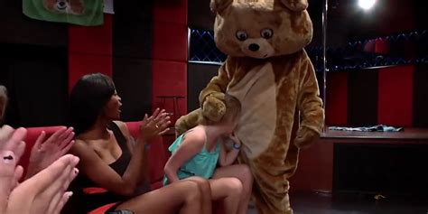 One Stripper With A Huge Dick Is Dancing And Getting Blown ZB Porn