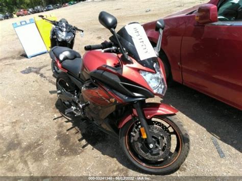 Купить б у Yamaha FZ6 инжектор 6 передач в Домодедово красный naked bike 2011 года на Авто ру