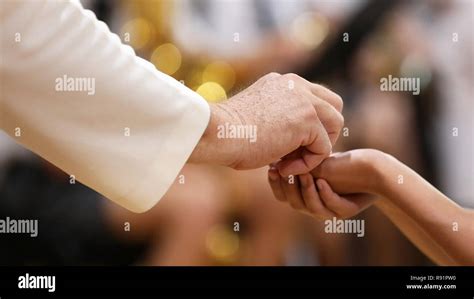 Catholic Communion Priest Hi Res Stock Photography And Images Alamy