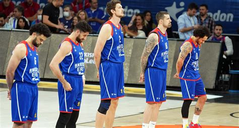 Anadolu Efes St Ste Kez Final Bileti In Sahaya K Yor