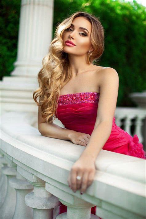 Beautiful Karina Y O From Alikante With Blonde Hair ID LadaDate
