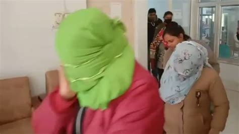 madhya pradesh gwalior sex racket women arrested गवलयर म थन क समन चल रह थ सकस