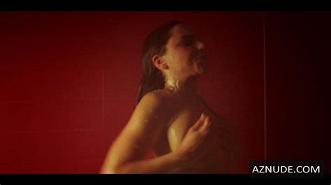 O Clube Nude Scenes Aznude