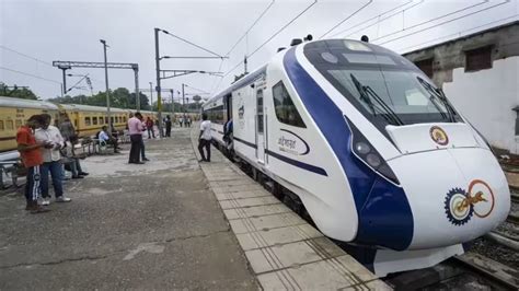 Vande Bharat Express रेल यात्री ध्यान दें अब प्रयागराज तक दौड़ेगी