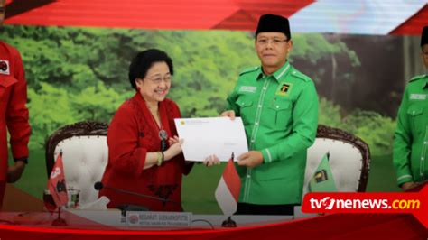 PPP Resmi Kerja Sama Politik Dengan PDI Perjuangan Mardiono Serahkan