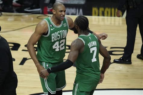 White S Putback As Time Expires Lifts Celtics Past Heat Forces Game