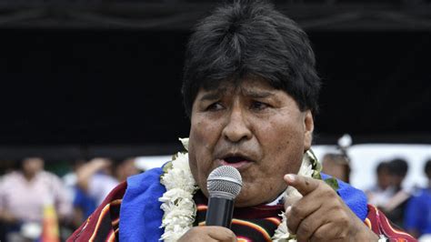 Evo Morales Anuncia Su Candidatura Presidencial ‘obligado Por Los Ataques Del Gobierno’