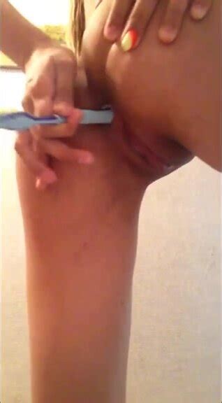 Poking The Toothbrush Handle In The Greedy Ass Cnn Amador