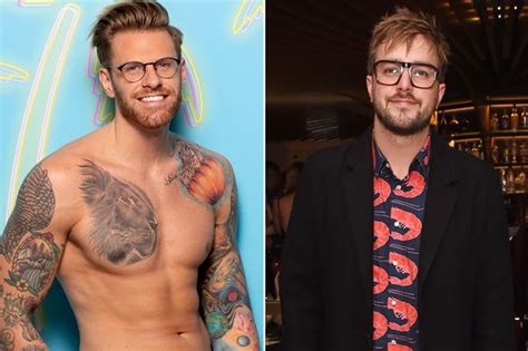 Justin Bieber Uncensored Naked Pictures Finally Revealed As He Strips Off Without A Paddle