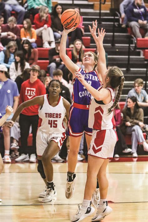 Cchs Dominates District Eaglettes And Eagles Go In District Play