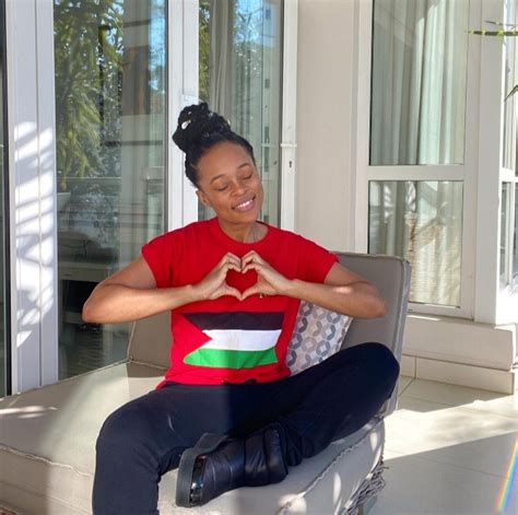 Mmabatho Montsho Leaves Her Fans Stunned While Wearing Her Boyfriend