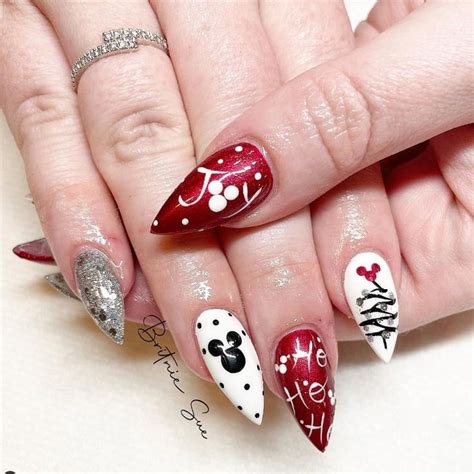 40 Fun And Festive Disney Christmas Nails Design Ideas Disney