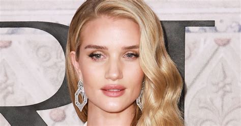 Rosie Huntington-Whiteley Age, Net worth: Bio-Wiki, Weight, Husband