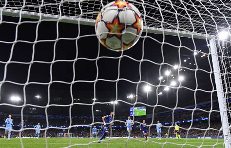 Karim Benzema Targeted With Laser Before Real Madrid Penalty Vs Man City
