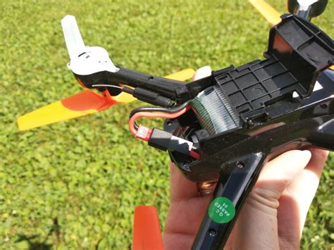 Обзор HIPER SHADOW FPV — Доступный квадрокоптер с камерой