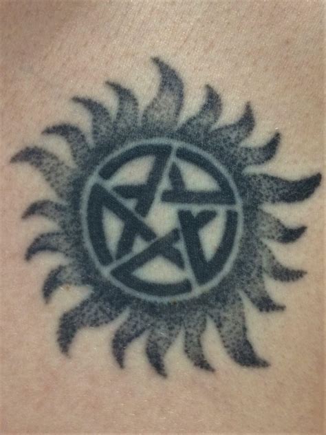 Сверхъестественное тату (72 фото)