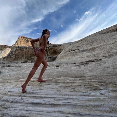 Dua Lipa Flaunts Her Sexy Ass In Arizona Photos Video The