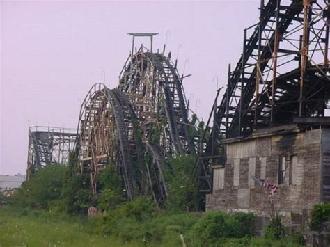 Creepy Abandoned Roller Coasters 25 Pics Abandoned Places