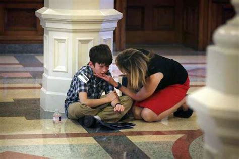 La Sofferenza Dei Bambini Transgender Nell Era Trump La Foto Diventata Virale Gay It