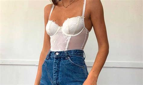 Женские образы с корсетом: с чем носить, какие подобрать сочетания