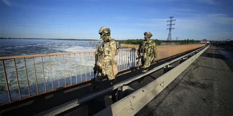 Russischer Treffer Auf Wasserkraftwerk Von Kiew