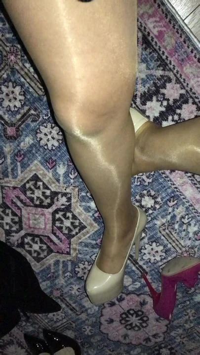 Shiny Tan Pantyhose Walking Gay Crossdresser Crossdresser Porn Feat Cd Ozlem Xhamster