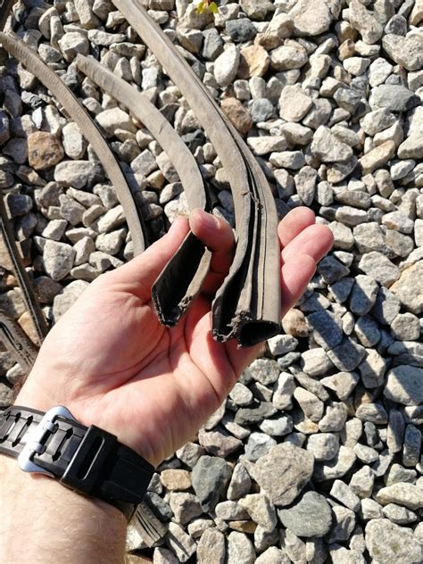 Замена уплотнителей колесных арок — Land Rover Freelander 2 (L359), 2,2 ...