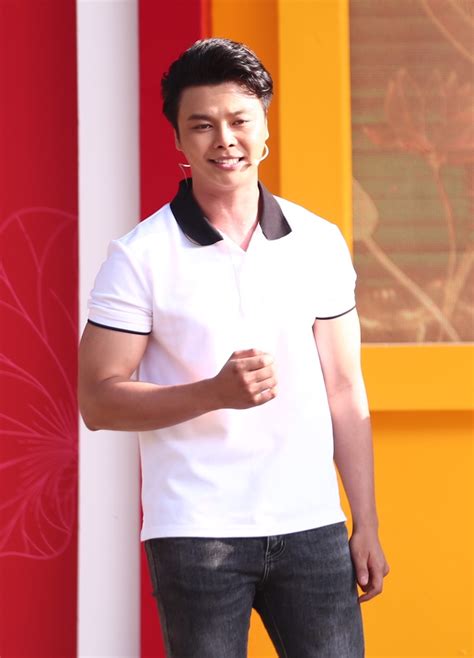 Hot Boy C I L Ng V Minh L M Ngh N Ng O K Tu I Th Thi U T Nh Th Ng Cha M Tv Show Vi T