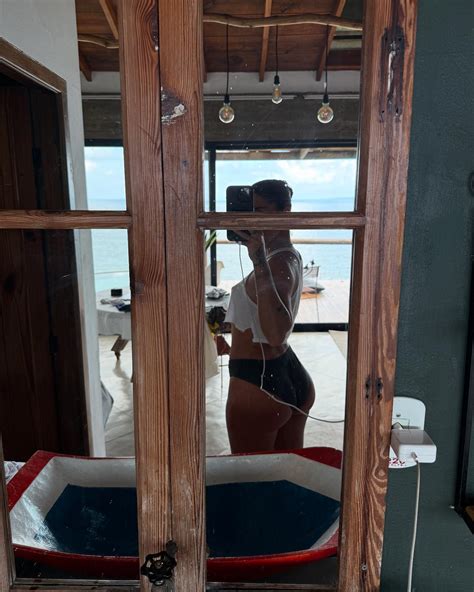 Fernanda Mota Farhat | doing ma better every day 😇 | Instagram