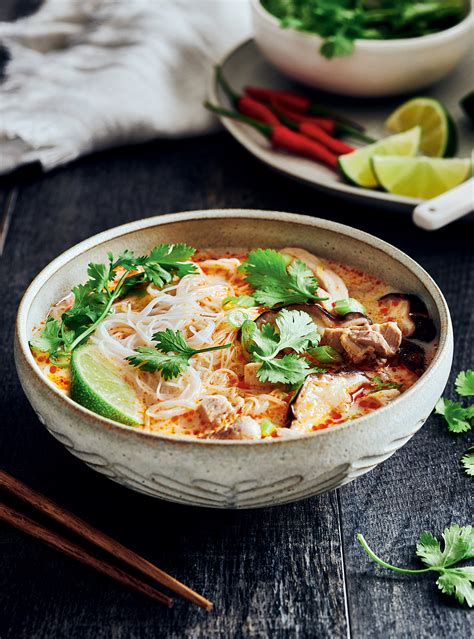 Soupe thaïe au poulet et au lait de coco Tom Kha à lautocuiseur