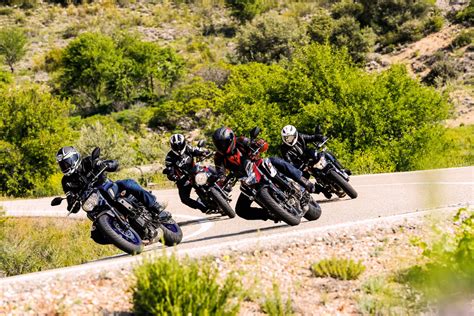 Superventas Naked De Media Cilindrada