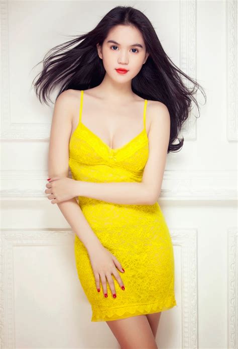 Sexy Vietnamese Ngoc Trinh Lingerie Wonderfull Asian