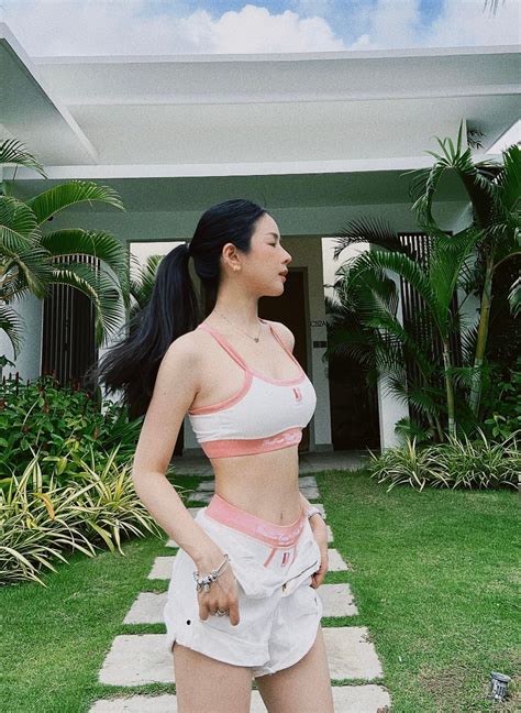 DJ đẹp nhất Đà Nẵng diện bikini triệu đồng khoe vóc dáng như búp bê trên biển Người đẹp