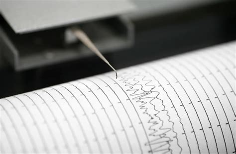 Registado na ilha Terceira sismo de 3 7 na escala de Richter SIC Notícias