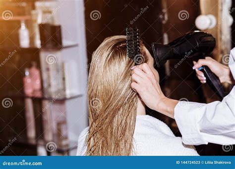 Beautiful Blonde Attractive Woman At Hairdresser Stock Image Image Of Customer Beautiful