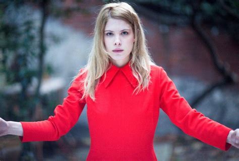 Hande Kodja Nue Hande Kodja Nude