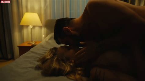 Anna Mrozowska nude pics página