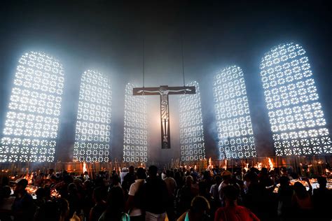 Incêndio atinge capela da Basílica de Aparecida 21 12 2022