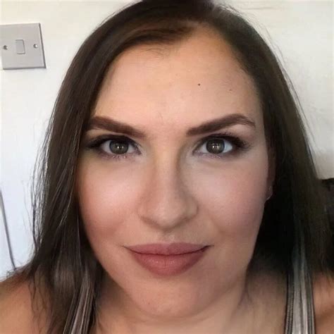 Dark Hair Makeup Nude Pics Xhamster