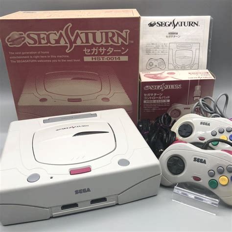 【目立った傷や汚れなし】sega Saturn セガサターン Hst 3220 本体 美品 コントローラ Hss 0101 2個 レトロ