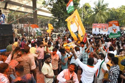 Tpcc President Revanth Reddy Waving Hand To Party Telangana